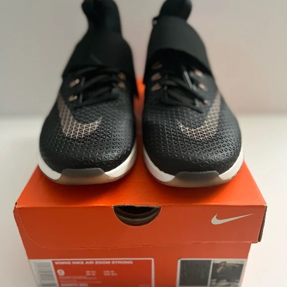 Women’s Nike Air Zoom Strong - Picture 5 of 5